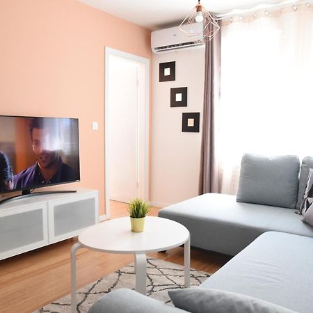 Mary'S Apartment - With Free Parking ซาเกร็บ ภายนอก รูปภาพ