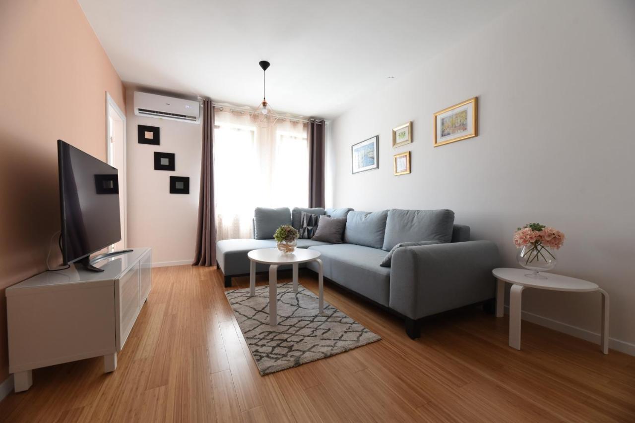 Mary'S Apartment - With Free Parking ซาเกร็บ ภายนอก รูปภาพ